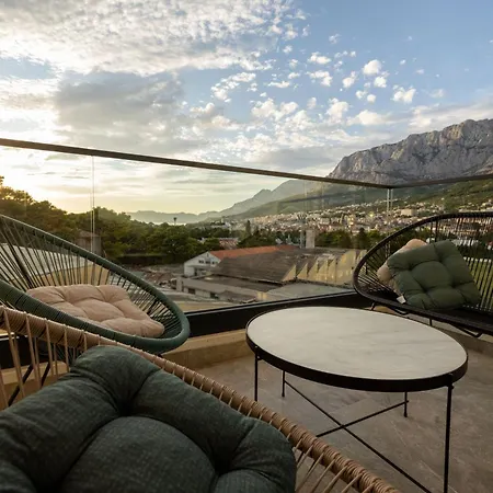 Amfora-modern With Pool Makarska