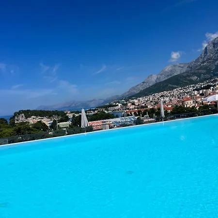 Daire Amfora-modern With Pool Makarska