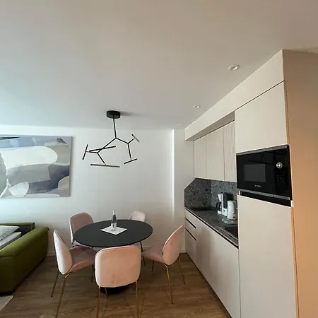 Amfora-modern With Pool Apartamento Makarska