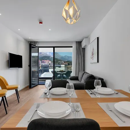 Amfora-modern With Pool Daire *