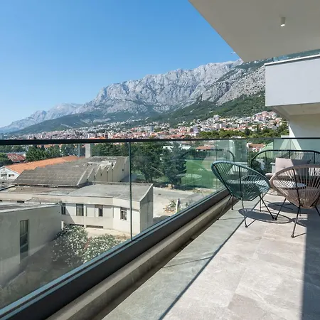 Amfora-modern With Pool Makarska